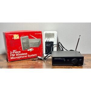 Vintage Realistic 2-Piece FM Wireless Microphone System Model 32-1220A Tested